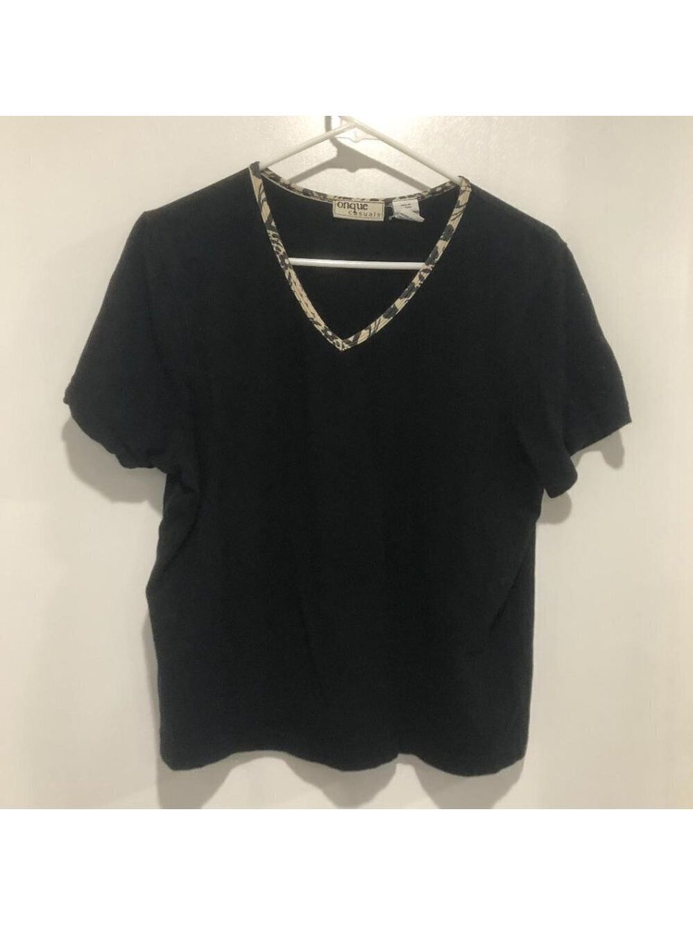 LADIES Onque Casuals top Size L